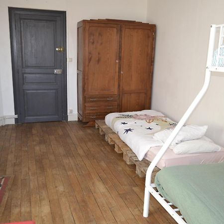 Apartamento Grande Chambre Familiale Pour 2 A 5 Personnes Chef-Boutonne Exterior foto