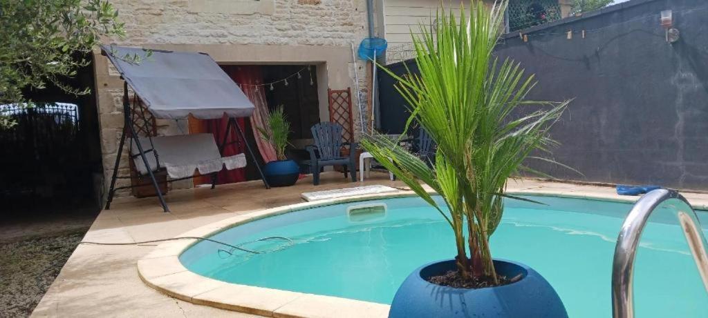 Apartamento Grande Chambre Familiale Pour 2 A 5 Personnes Chef-Boutonne Exterior foto