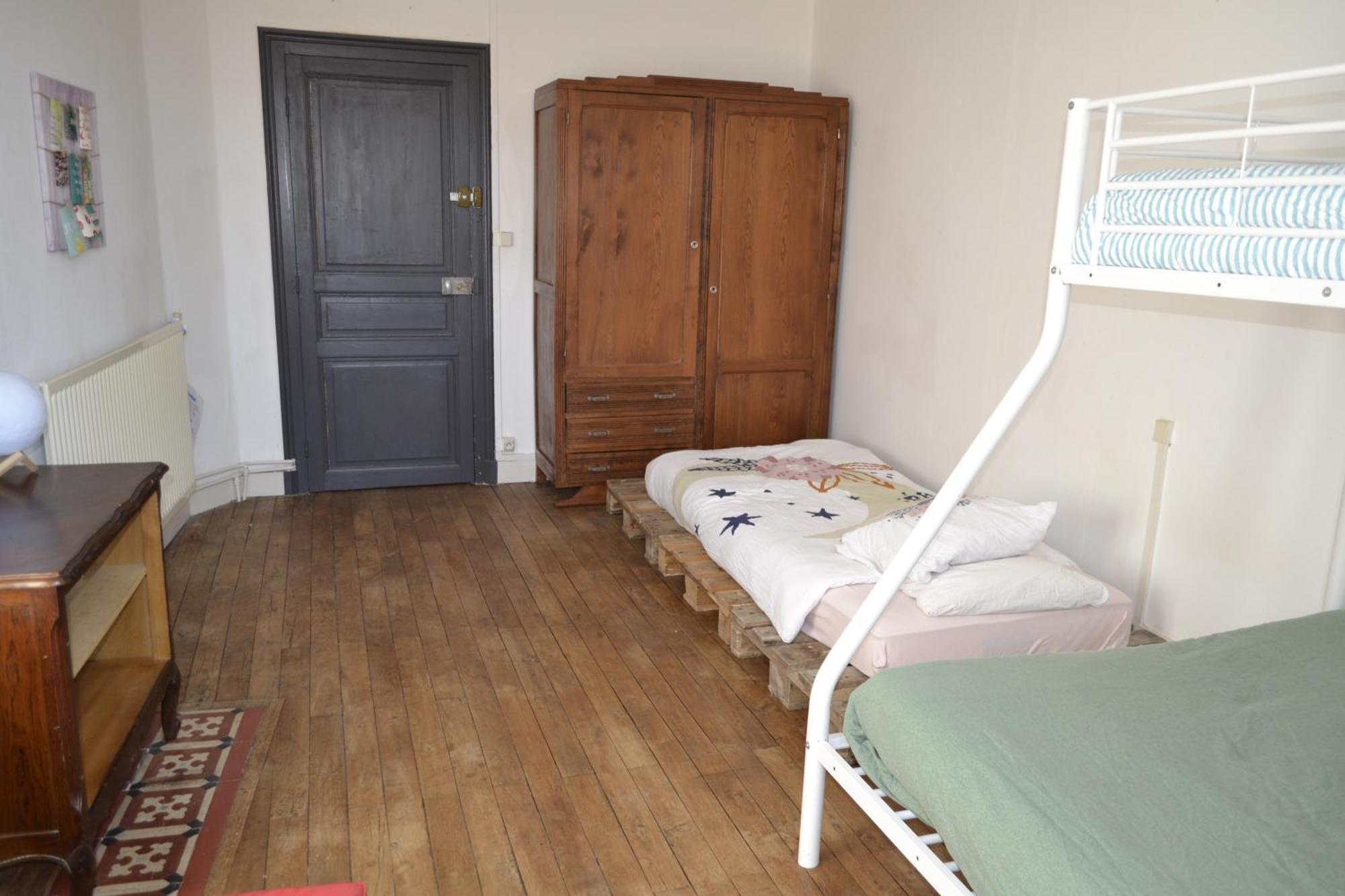 Apartamento Grande Chambre Familiale Pour 2 A 5 Personnes Chef-Boutonne Exterior foto